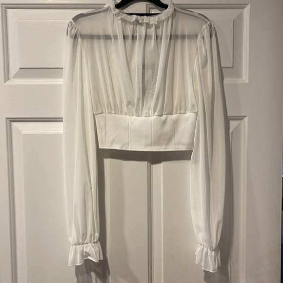NWT Prettylittlething white mesh blouse with hook and eye under bust size 4 - Picture 5 of 5